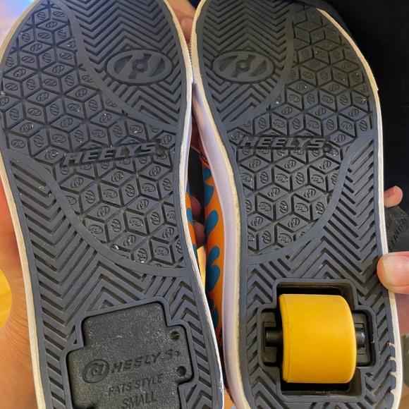 Heelys - kids - Picture 3 of 8